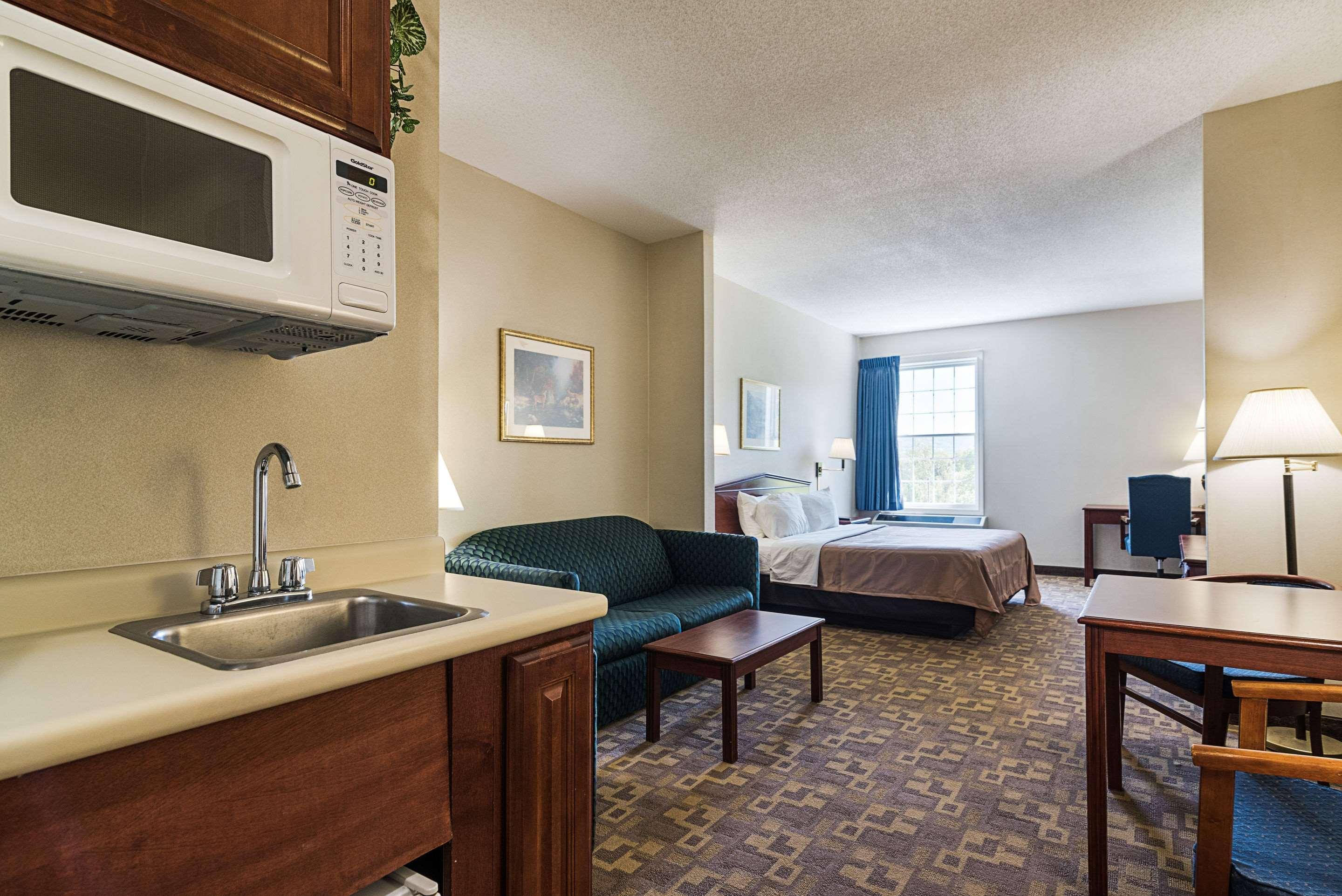 Quality Inn & Suites Schoharie Near Howe Caverns Extérieur photo