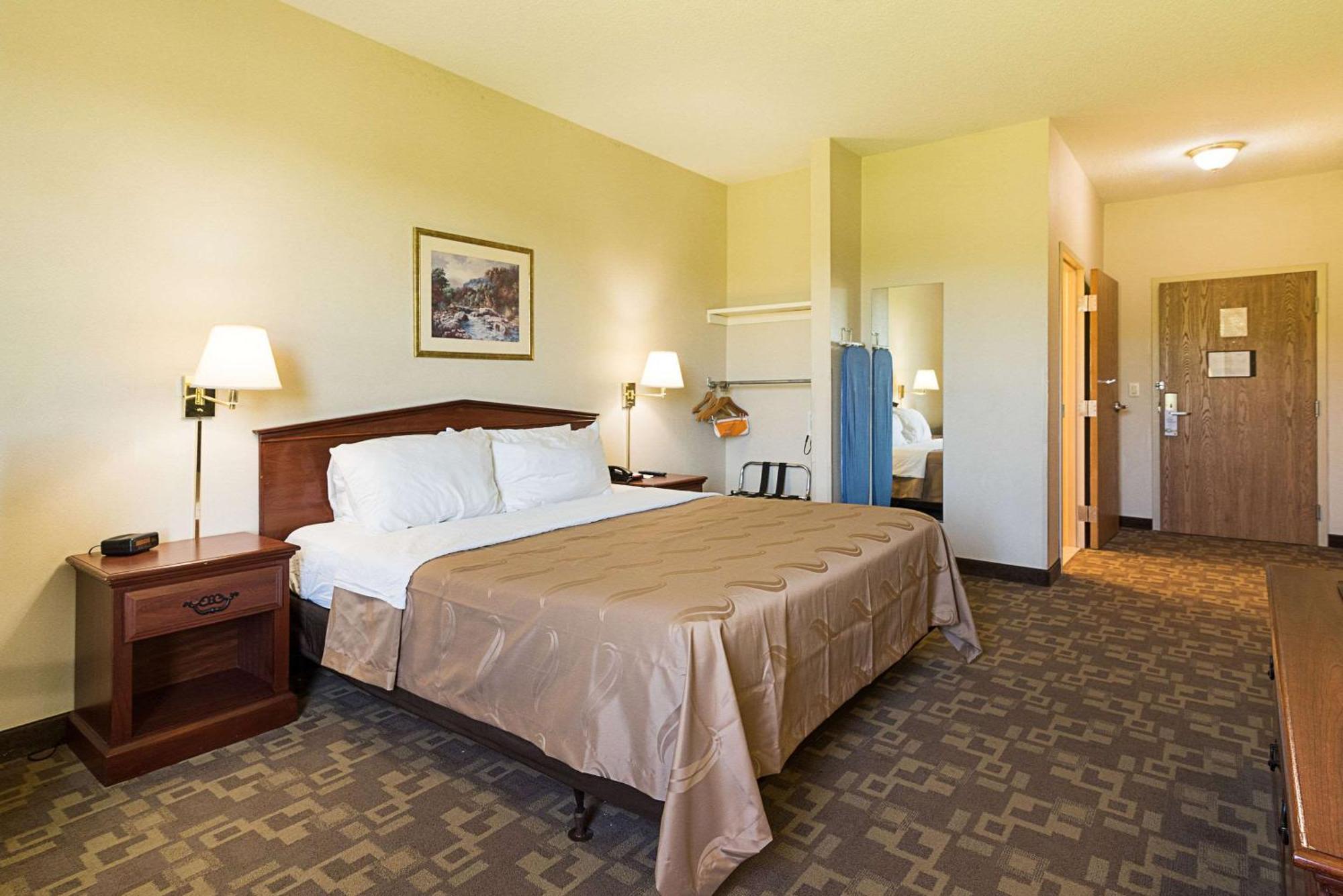 Quality Inn & Suites Schoharie Near Howe Caverns Extérieur photo